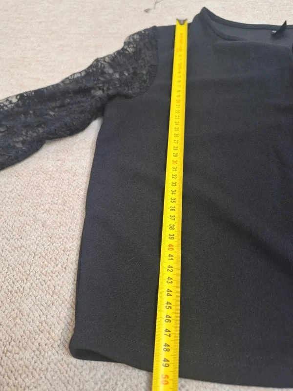 Emery Rose Vestido fino preto com mangas de renda M – photo 3